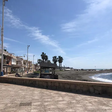 Apartment Piso En Pedregalejo A 50m De La Playa. *